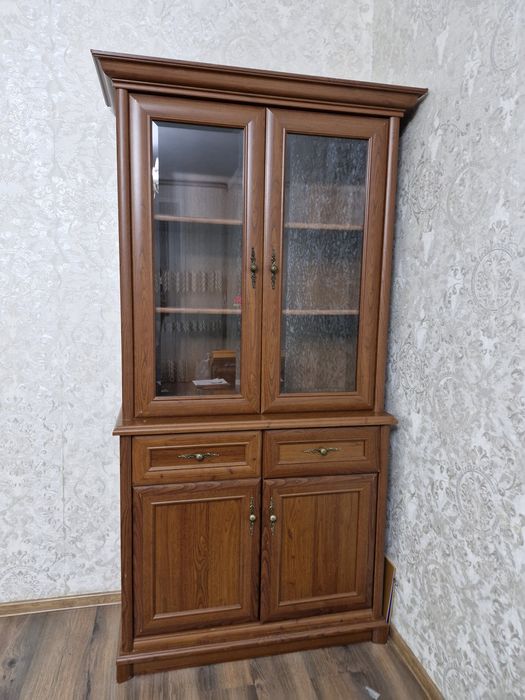 Сервант .В отличном состоянии