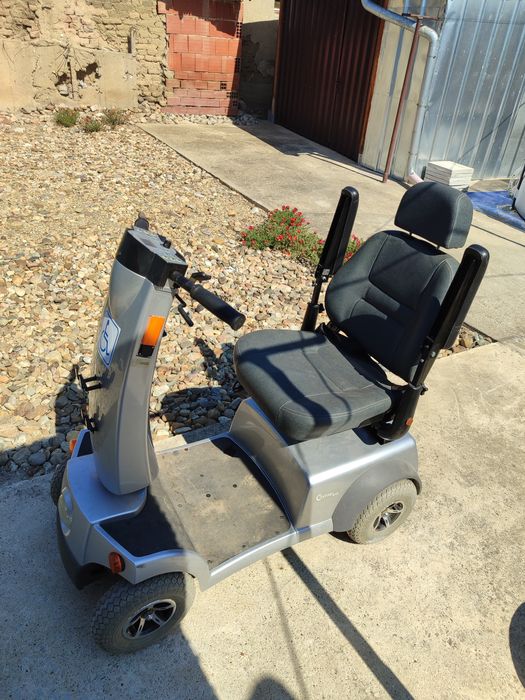 Инвалидна електрическа четириколка