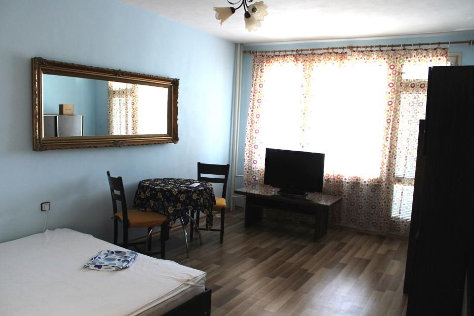 Дава се под наем Едностаен апартамент в София, Света Троица - 44 кв.м за 418.71 € - Снимка #1