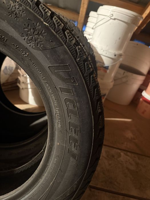 Продается зимняя покрышка. 185/65/14.
