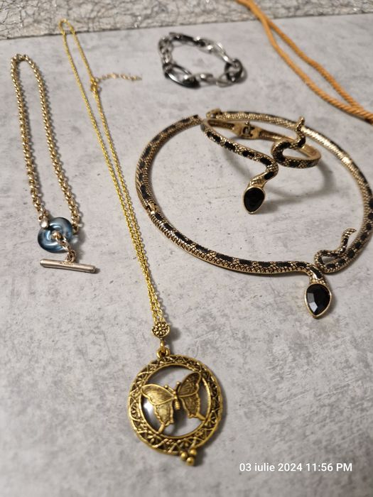 Coliere,cercei,bratari,inele, gablonturi