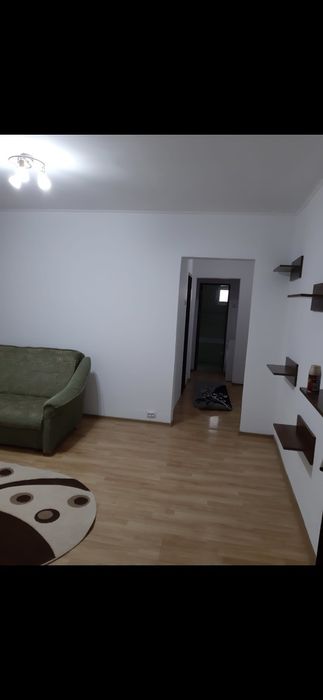 Inchiriez apartament
