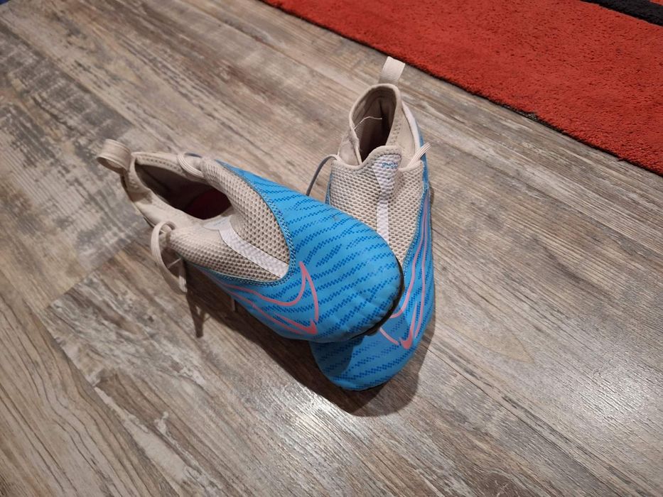 Продавам детски бутонки