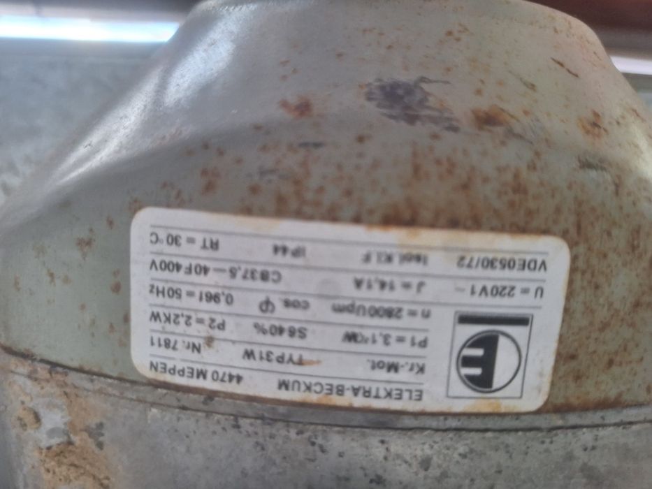 Vând circular cu masă