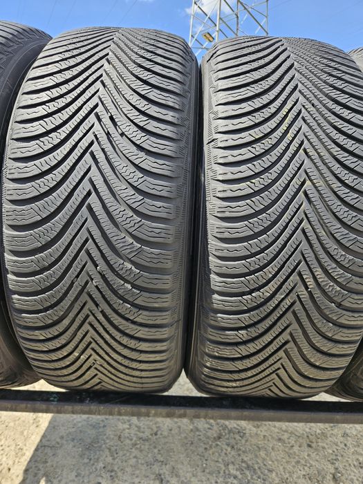 Vând anvelope iarna 225/55/17 225/55r17 MICHELIN