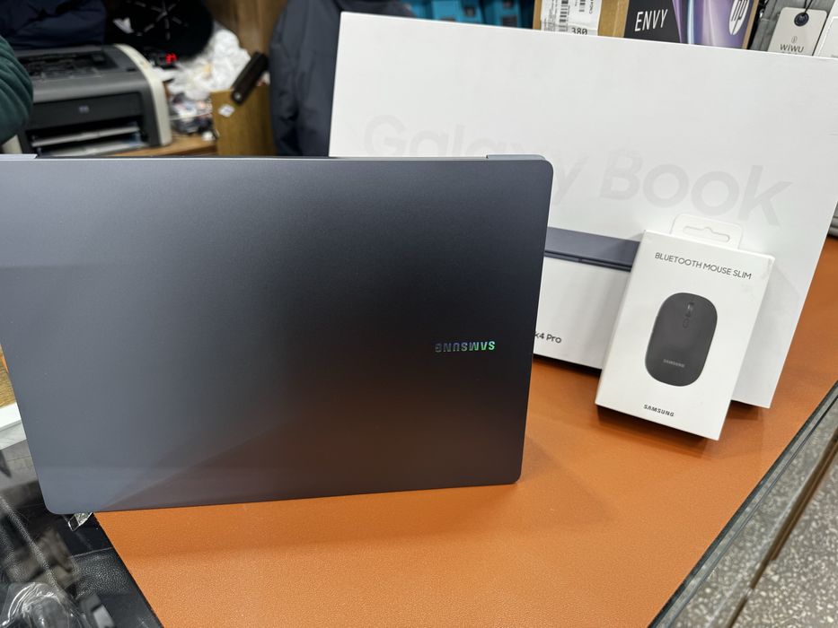 Samsung Galaxy Book 4 pro