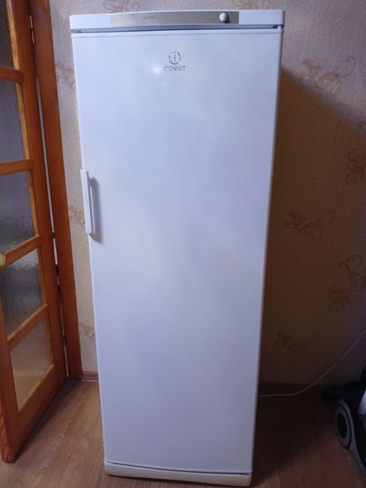 Продам  морозильную  камеру