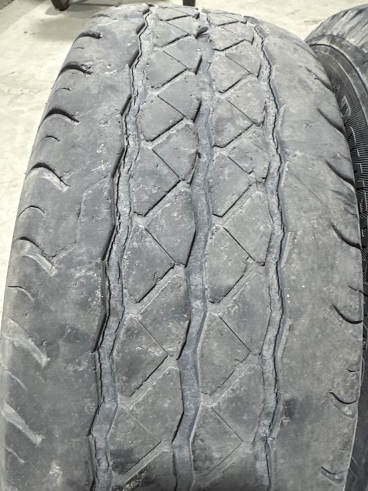 Резина  б.у 225/70/15 С