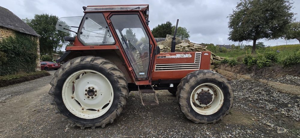 Fiat 70-90 tractor 4x4 ca 80-90. 90-90