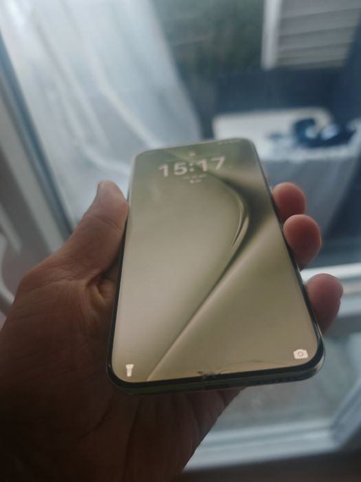 Huawei pura 70 ultra в гаранция