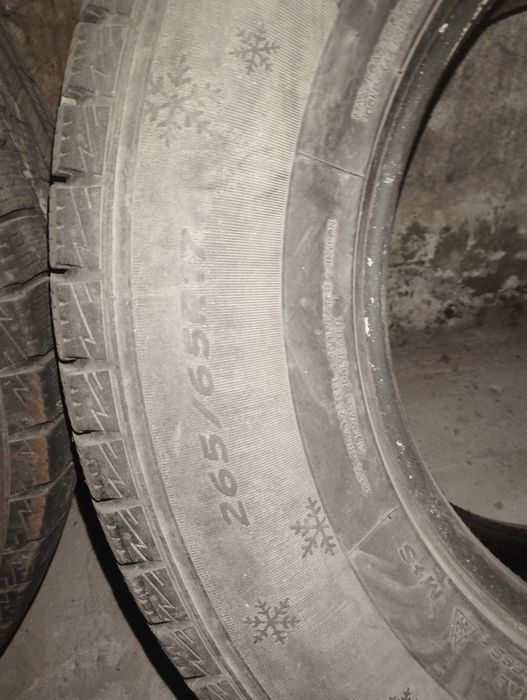 Продам резину на 17 дюймов.