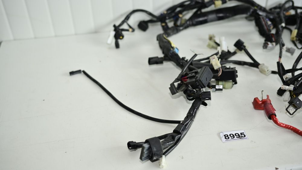 Yamaha YZF R1M  2015 2019 Instalatie electrica