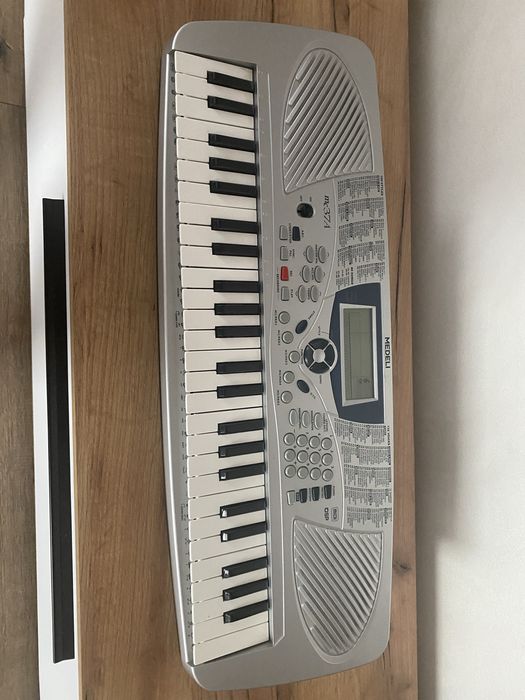 Orga Medeli MC374 – 61 clape, stare bună, ideală pentru înc