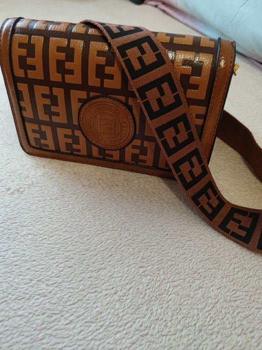 Geanta crosby calitativa