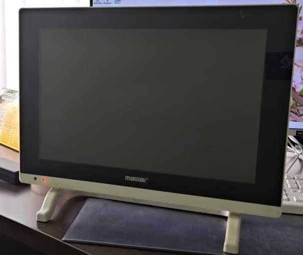 Телевизор и приставка