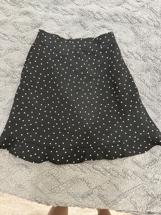 Продаются юбки.