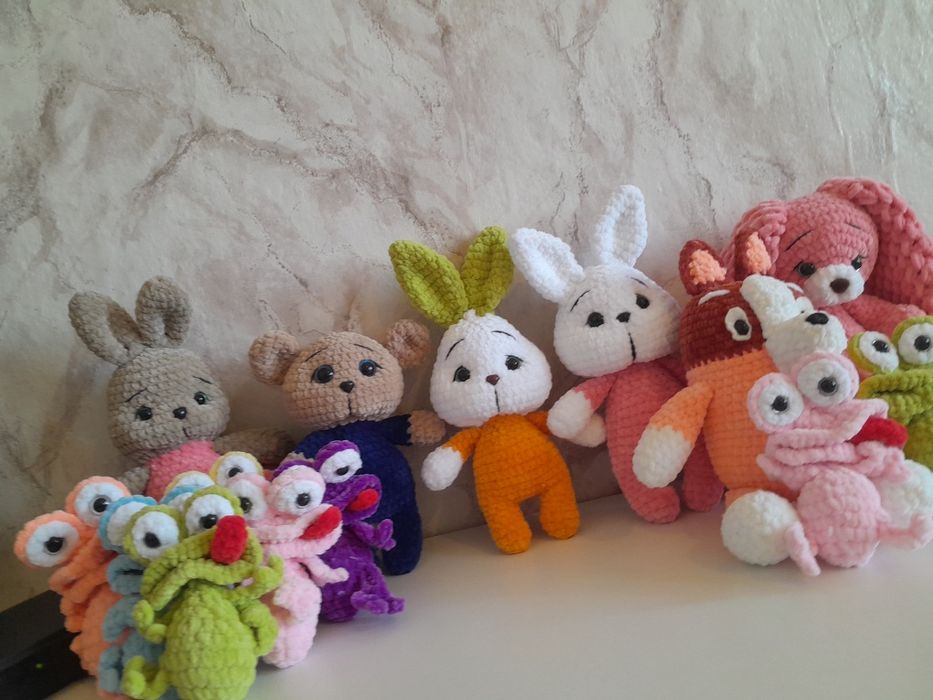 Налични играчки  плетени