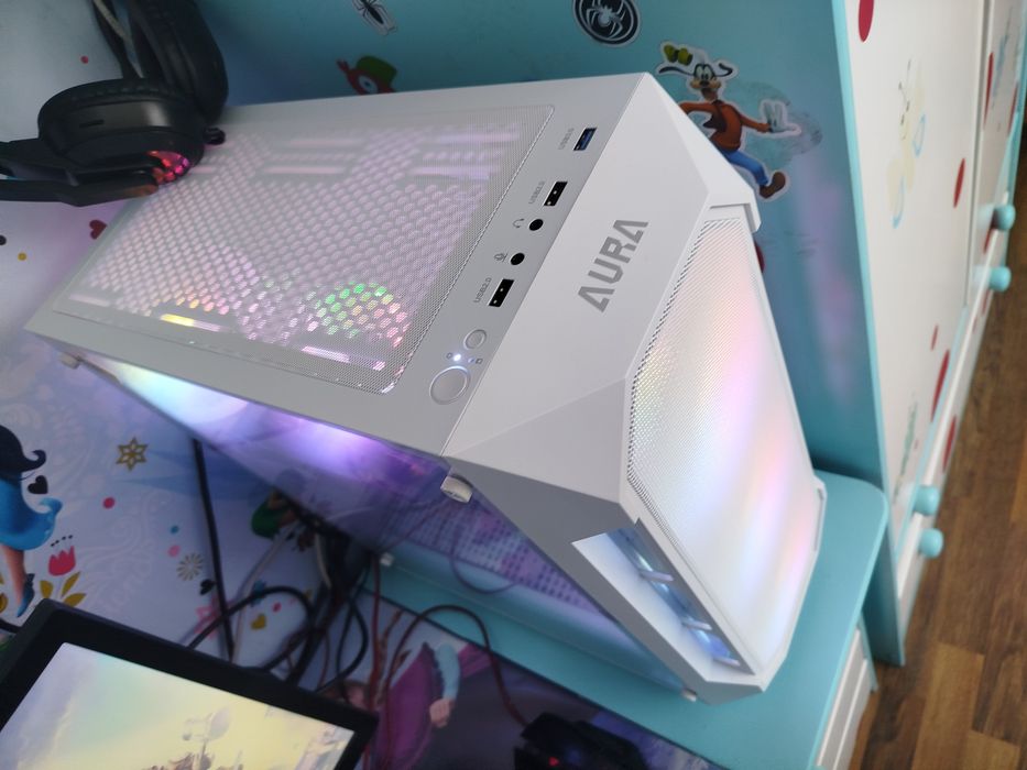 Геймърски Компютър 12/24 ядра/ 16GB DDR4/ Radeon RX 580 8GB