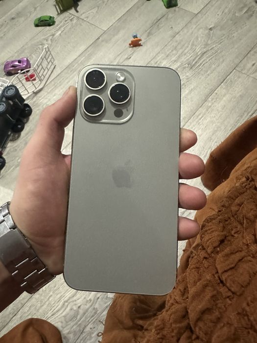 Айфон 15 про мах