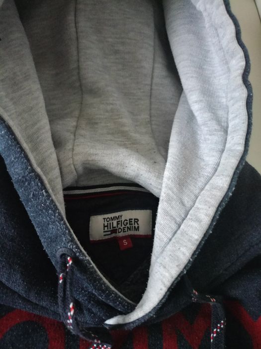Vând hanorac Tommy Hilfiger, produs de calitate superioara mărimea S.