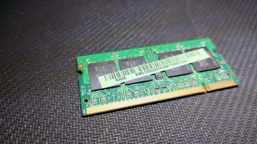 RAM 512MB PC2-4200 DDR 533MHz (pentru laptop)