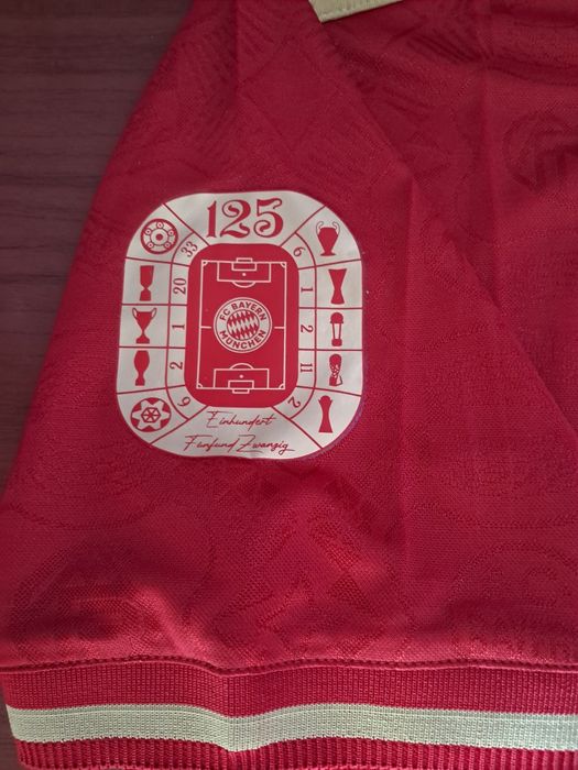 Фланелка Bayern Munchen M и L размер