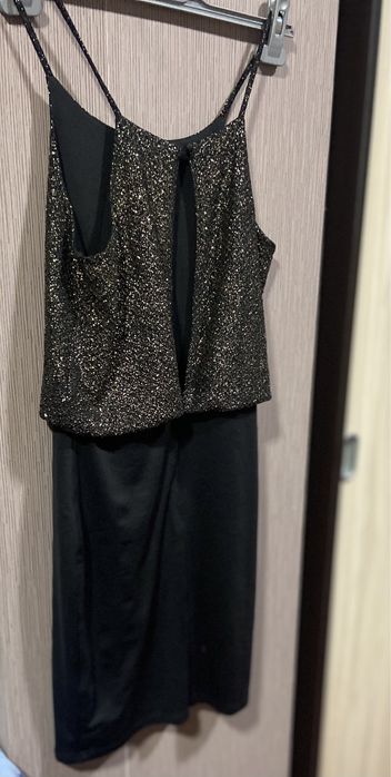 Дамска рокля на презрамки