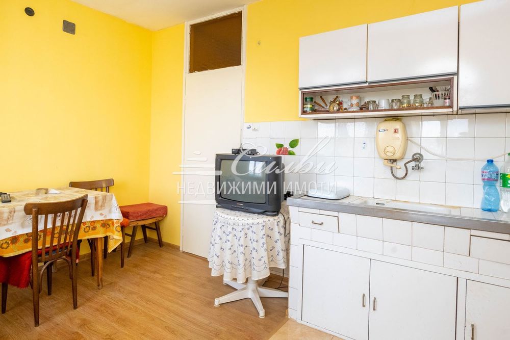 Продава се Тристаен апартамент в Шумен, Болницата - 88 кв.м за 1177 €/кв.м - Снимка #2