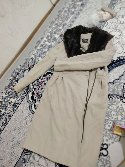 Продаётся пальто