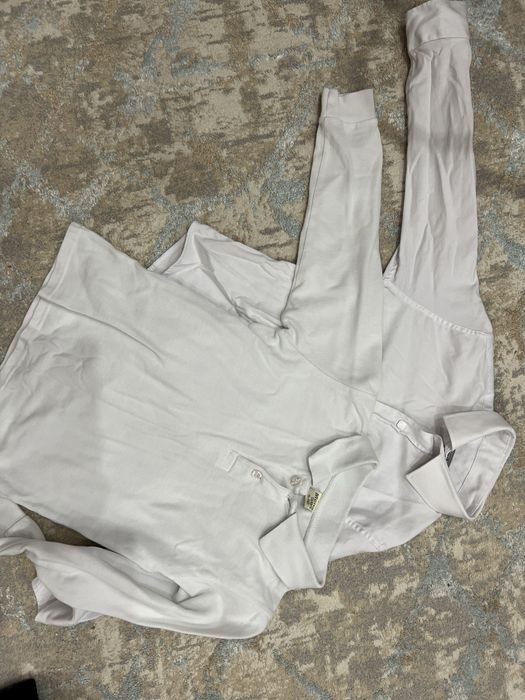 Продам школьную одежду для первоклассника