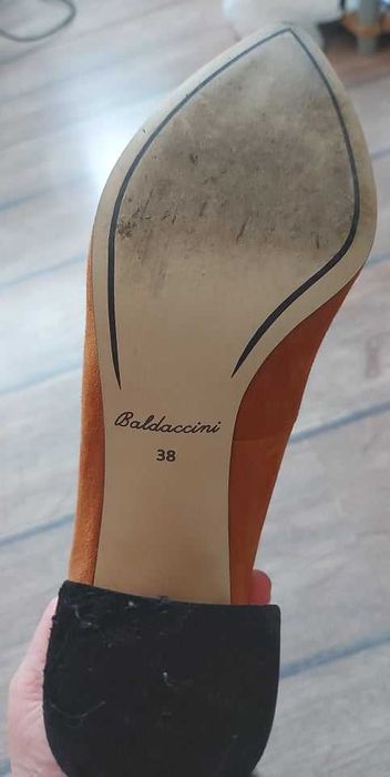 2 броя Естествена кожа велур 38 номер  Маркови обувки