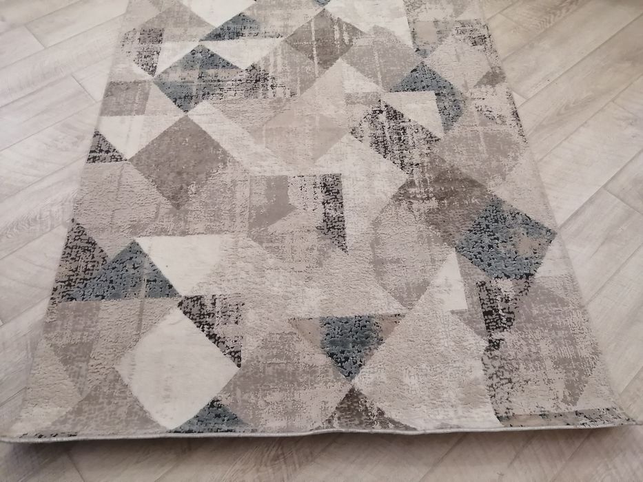 Продам палас 600 см х 142 см.