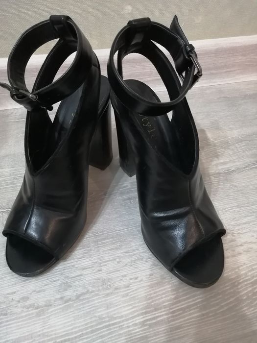 Женская обувь 5000