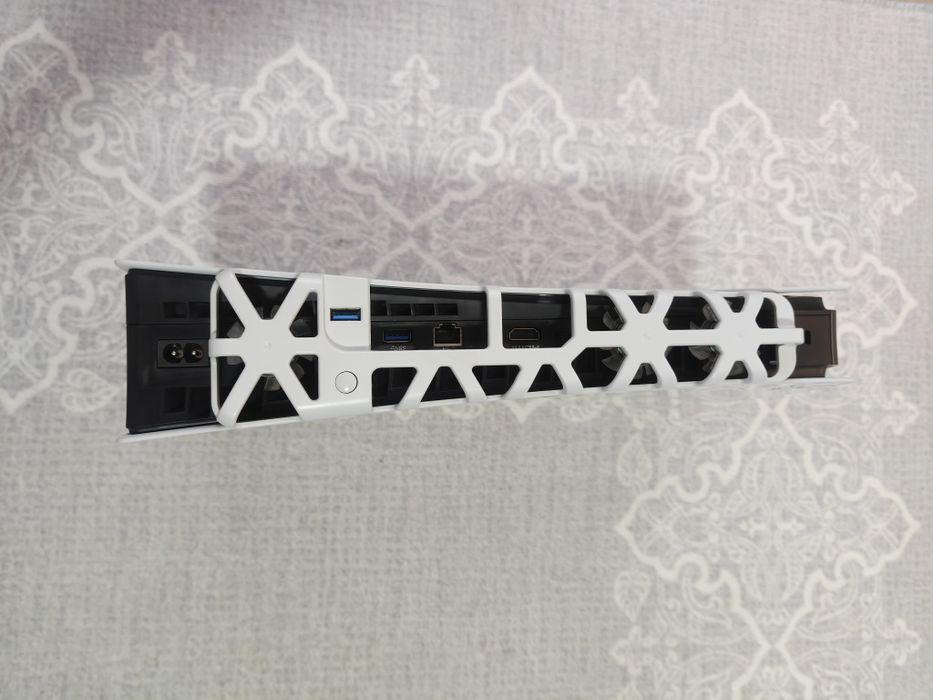 Vând PS 5 Slim + doua controllere!