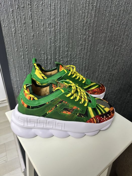 versace chain reaction