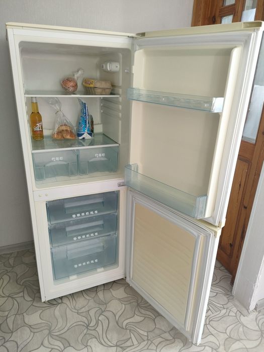 Продам рабочий холодильник