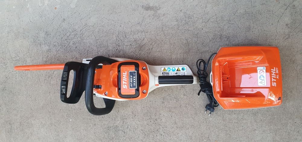 Drujba stihl originala pe baterie. Model MSA 200 C.
