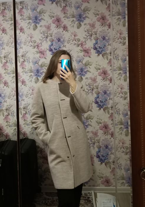 Пальто бежевое б/у