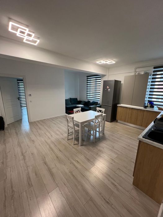 Ofer spre închiriere apartament cu 2 camere pe Bulevard
