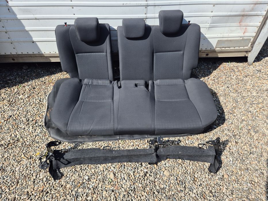Banchete Spate Toyota Yaris 3 Hybrid  2013-2019