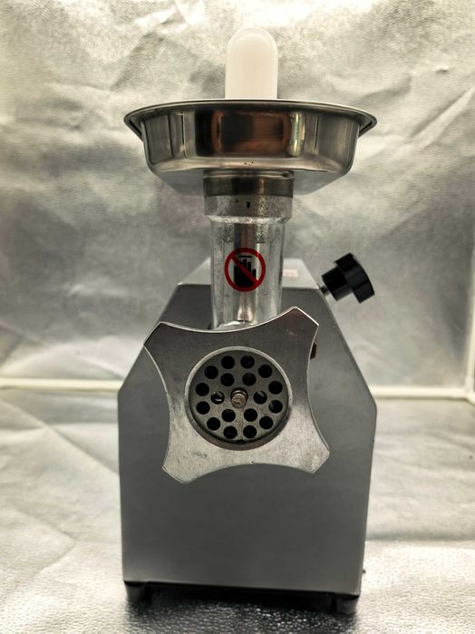 Masina de tocat carne profesionala 750W 599 lei