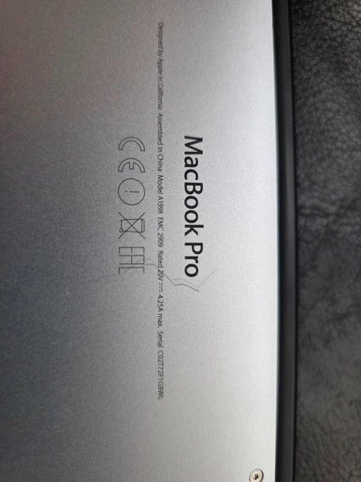 MacBook Pro с Retina дисплей 15-инчов