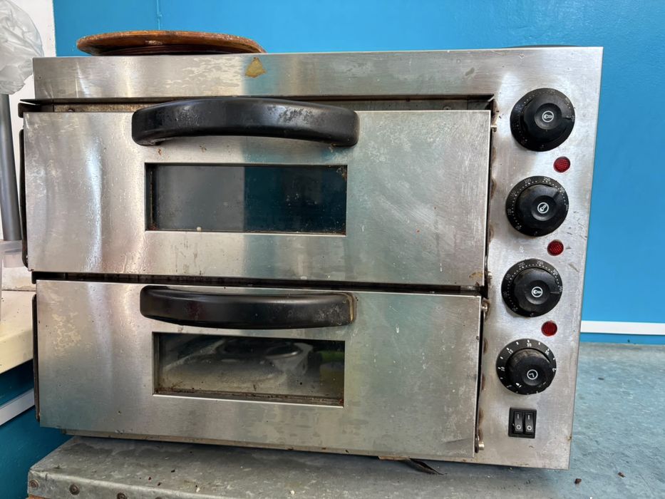 Продам: Рисоварка 30тыщ, Пицца-печь 100тыщ, и Плитка 30тыщ