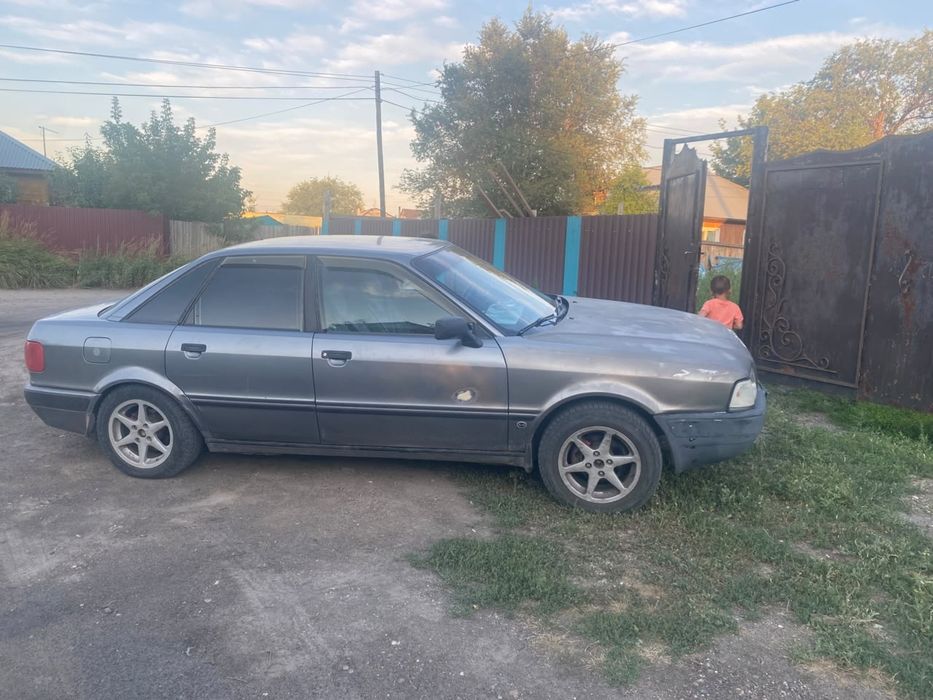 Продам Ауди В4 срочно