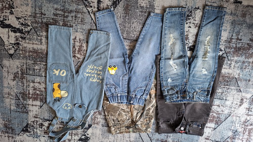 Продам недорого детские вещи