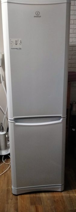 Продам б/у холодильник