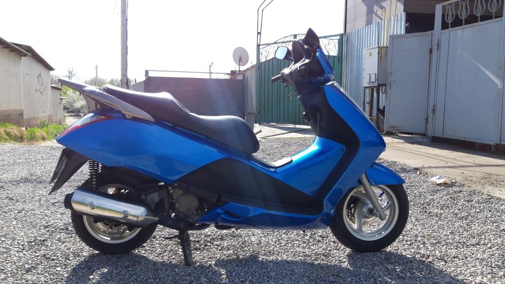 Скутер Honda pantheon