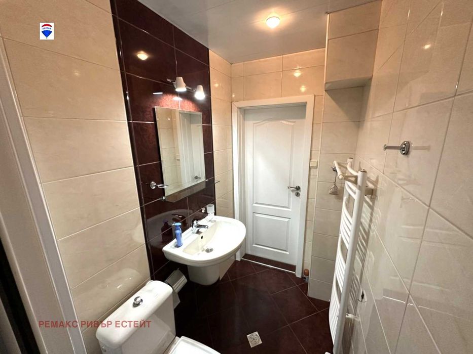 Продава се Тристаен апартамент в Русе, Здравец Изток - 71 кв.м за 1035 €/кв.м - Снимка #9