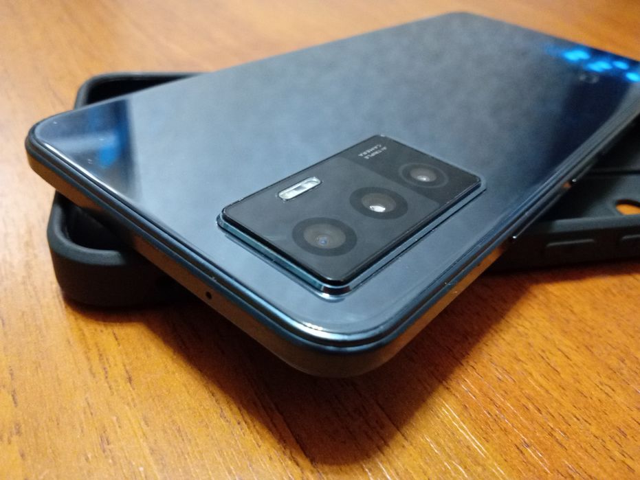 Vivo V23 e . ,память 128гб мощный смартфон