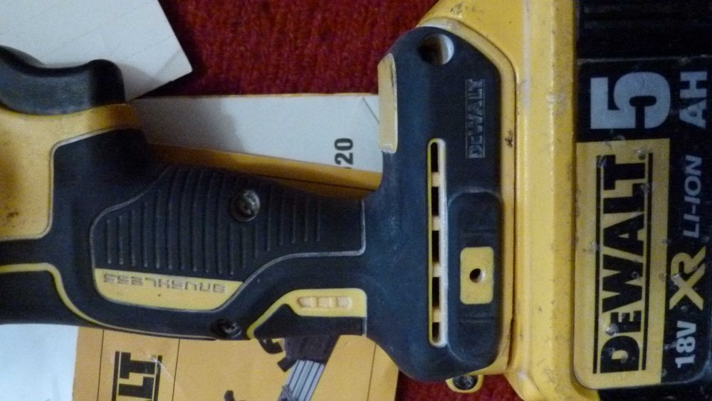 DeWalt DCS355 18V XR Brushless Акумулаторен мултифункционален инструмент